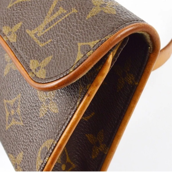 Louis Vuitton Pochette Florentine Bum Bag, Size XS - Picture 2 of 10